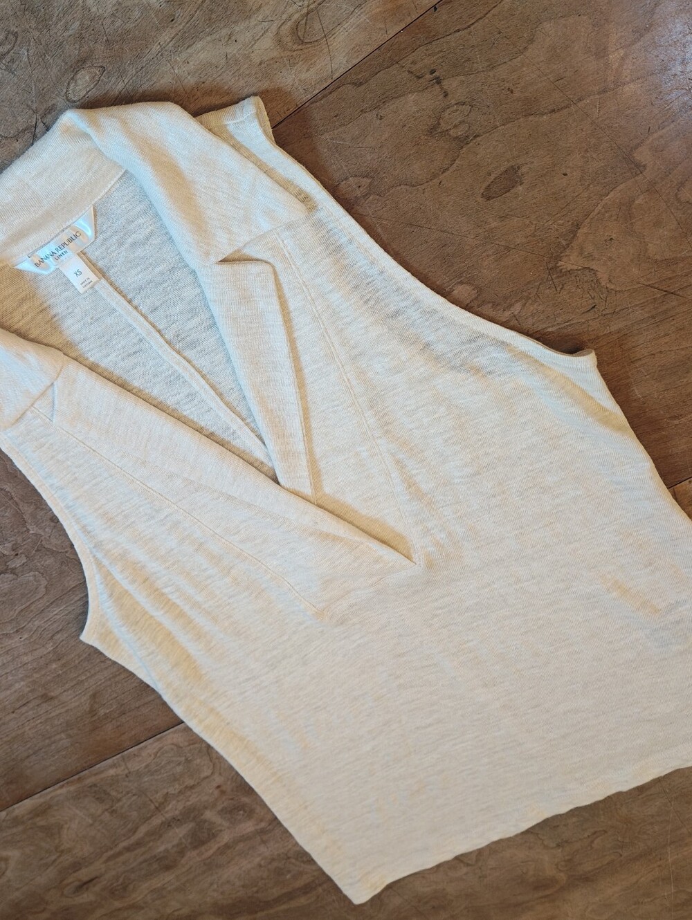 Banana Republic Sleeveless V-Neck Point Collar Linen Tank Top - Cream XS